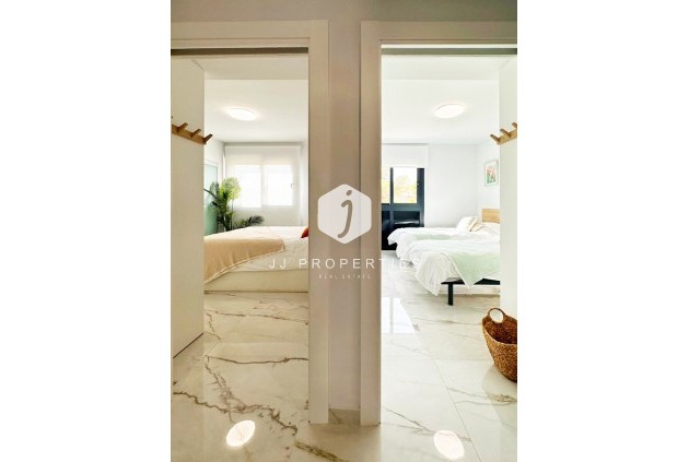 D'occasion - Appartement -
Torrevieja - Costa Blanca