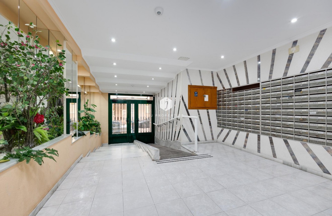 Segunda mano - Apartamento / piso -
Torrevieja - Acequion