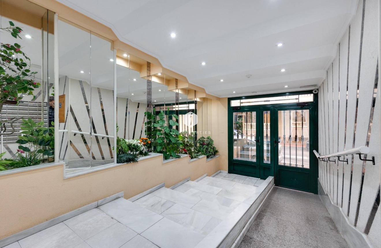 Segunda mano - Apartamento / piso -
Torrevieja - Acequion