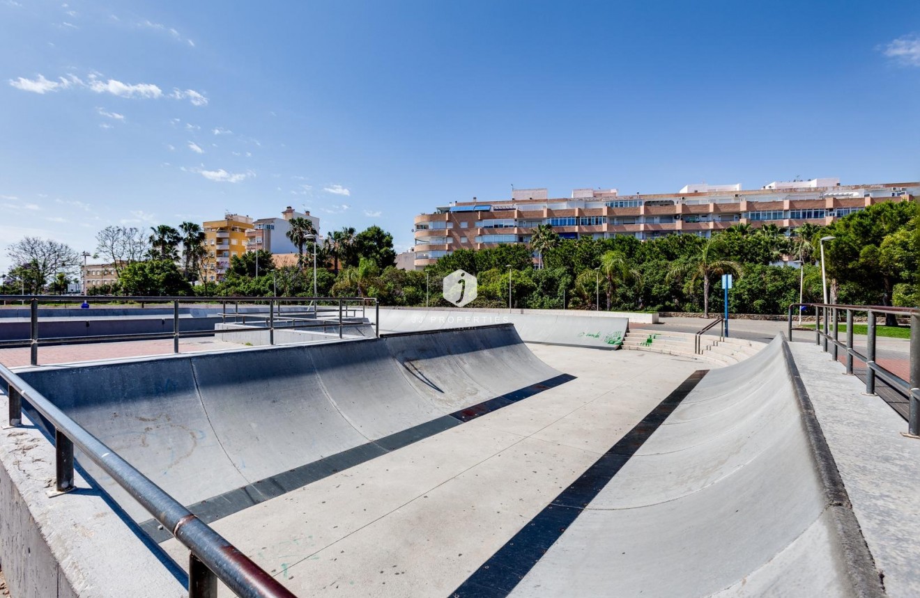 Segunda mano - Apartamento / piso -
Torrevieja - Acequion