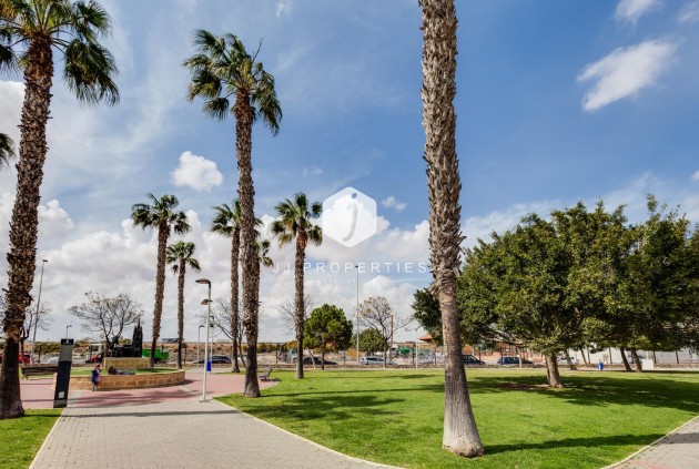 Segunda mano - Apartamento / piso -
Torrevieja - Acequion