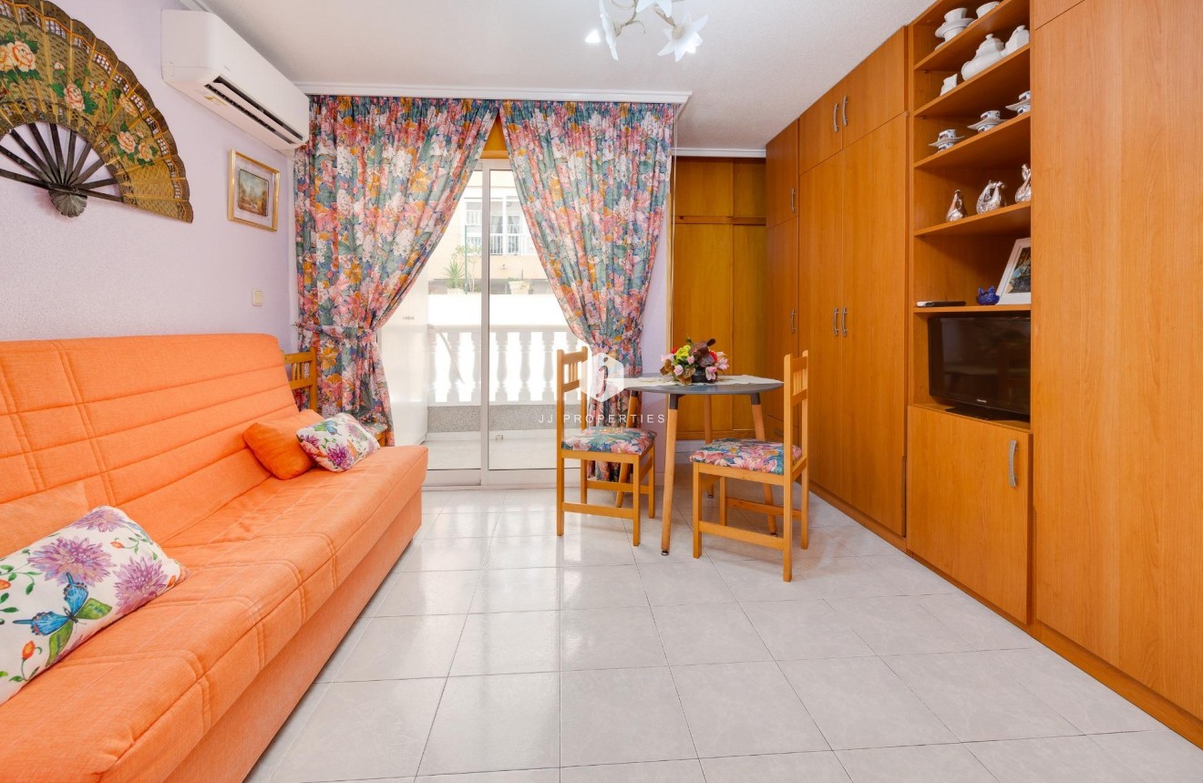 Segunda mano - Apartamento / piso -
Torrevieja - Acequion