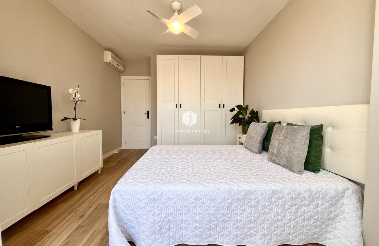 Segunda mano - Chalet -
Playa Flamenca - Costa Blanca