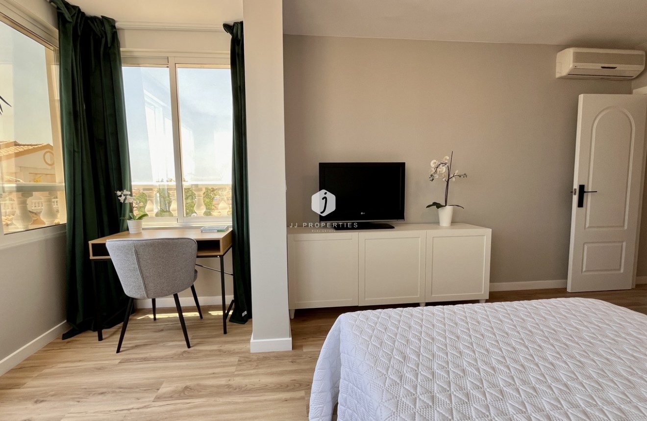 Segunda mano - Chalet -
Playa Flamenca - Costa Blanca