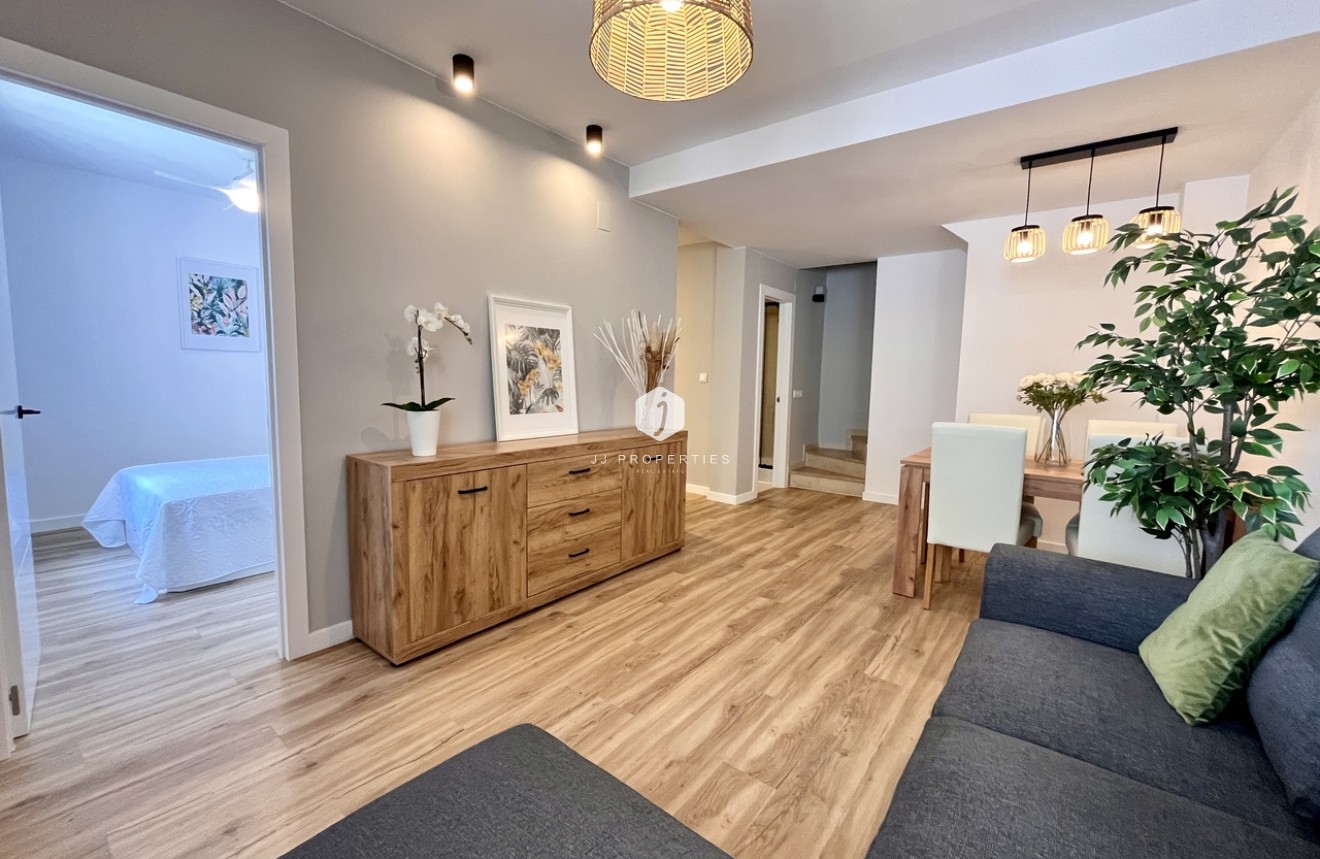 Segunda mano - Chalet -
Playa Flamenca - Costa Blanca