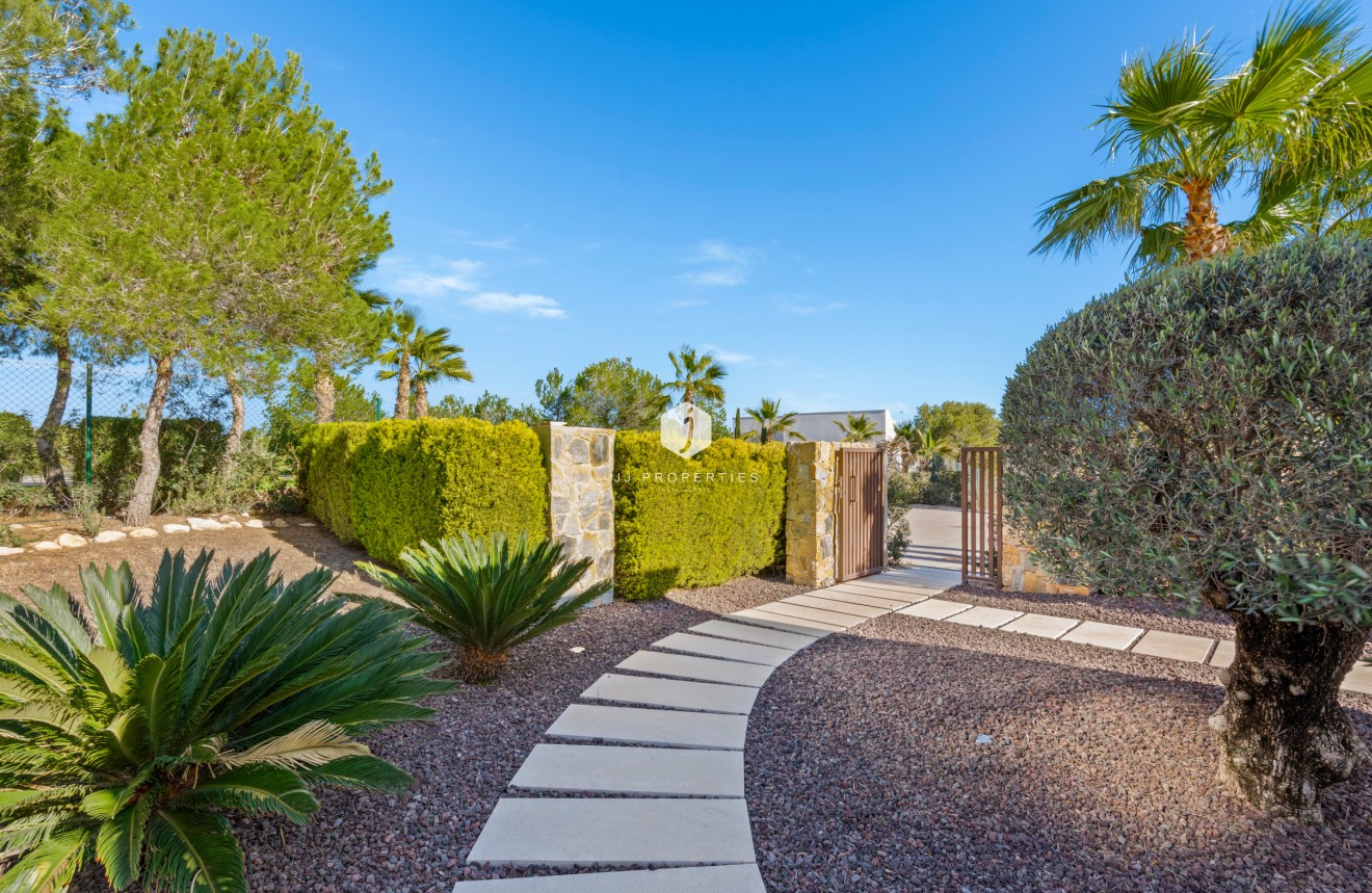 Segunda mano - Villa -
Dehesa de Campoamor - Costa Blanca