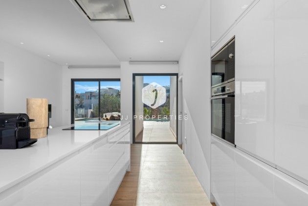 Segunda mano - Villa -
Dehesa de Campoamor - Costa Blanca