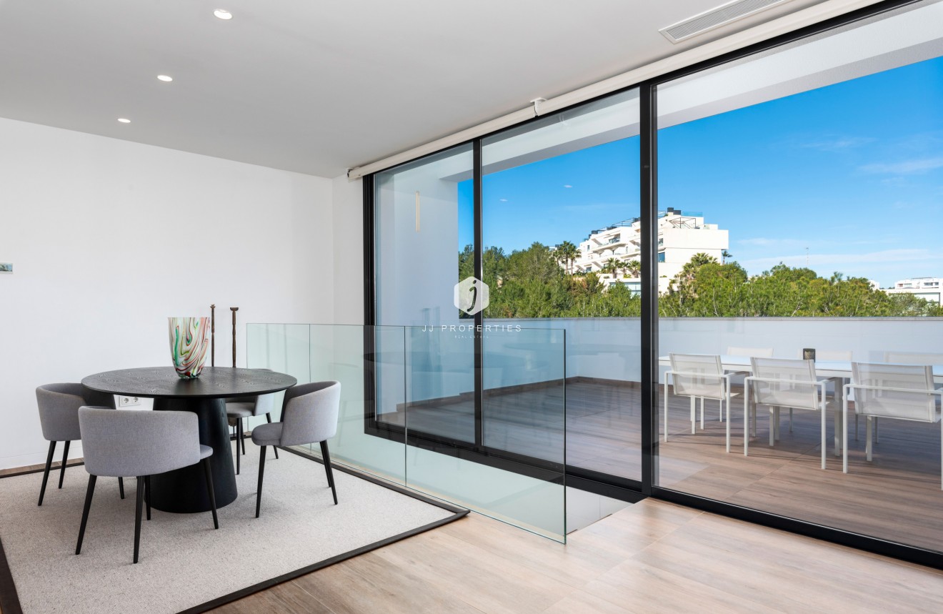 Segunda mano - Villa -
Dehesa de Campoamor - Costa Blanca