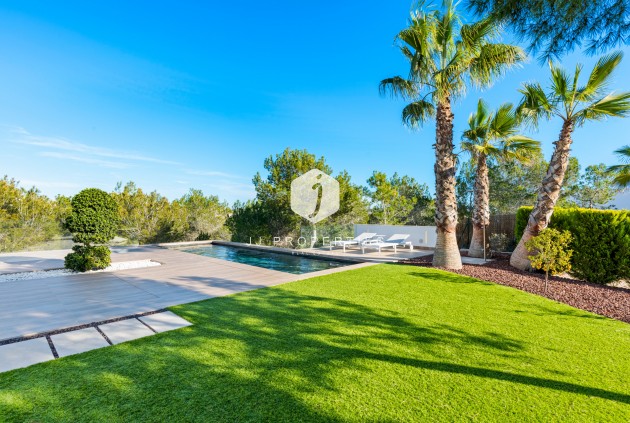 Segunda mano - Villa -
Dehesa de Campoamor - Costa Blanca