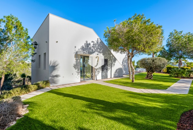 Segunda mano - Villa -
Dehesa de Campoamor - Costa Blanca