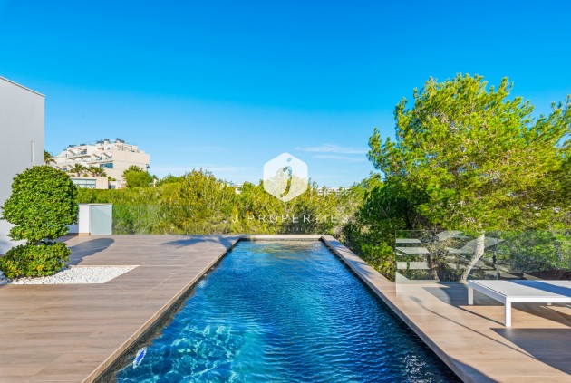 Segunda mano - Villa -
Dehesa de Campoamor - Costa Blanca