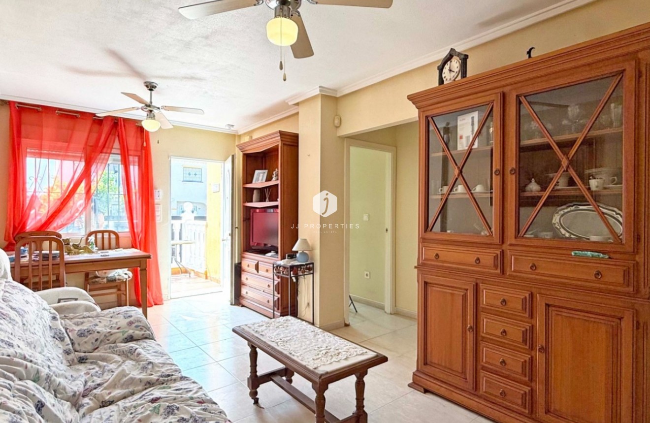 D'occasion - Chalet -
Torrevieja - Costa Blanca