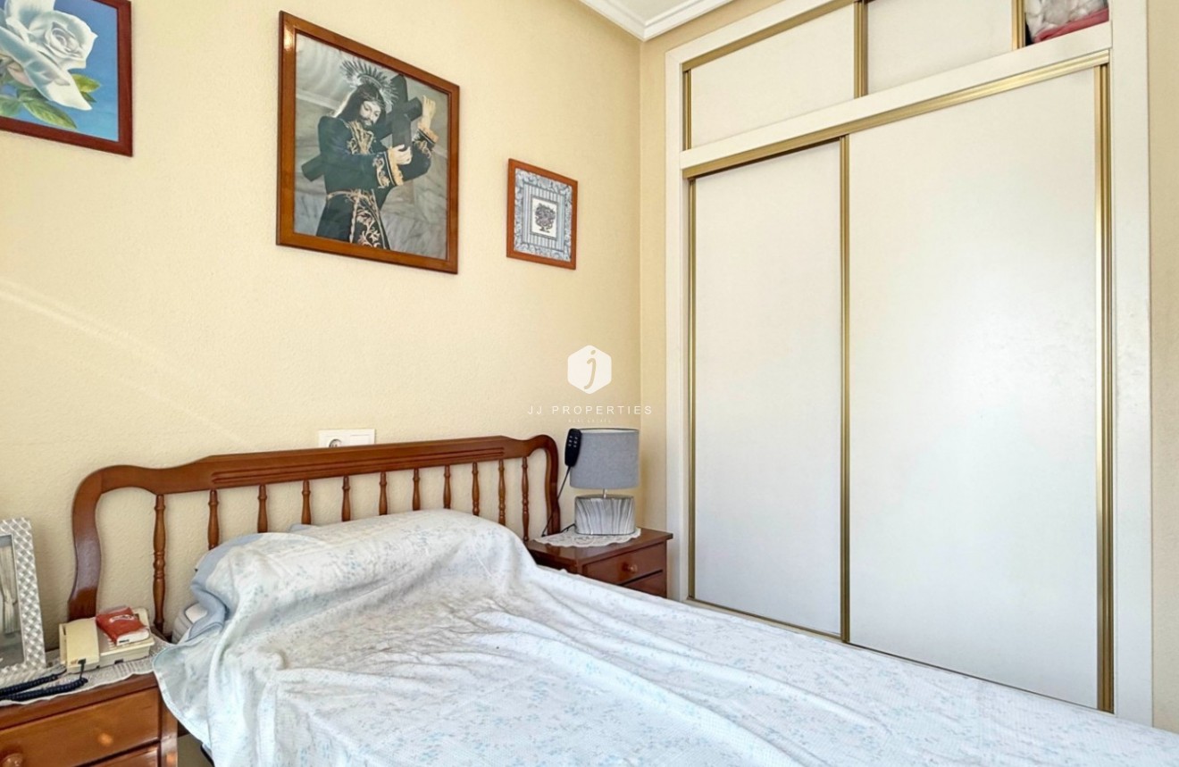 D'occasion - Chalet -
Torrevieja - Costa Blanca