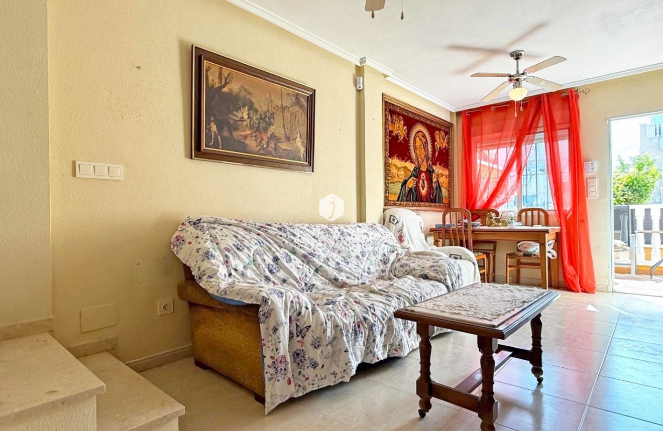 D'occasion - Chalet -
Torrevieja - Costa Blanca