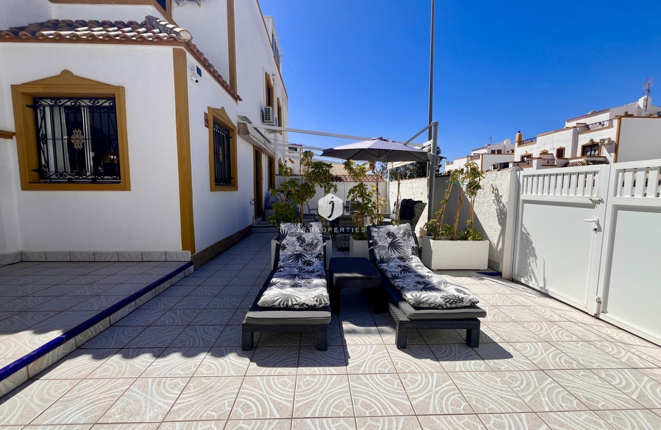 Segunda mano - Chalet -
San Miguel / Vistabella Golf - Inland