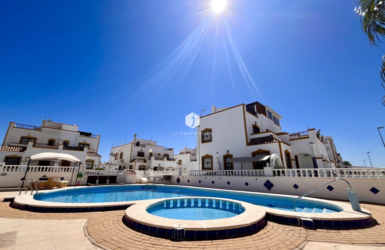 Segunda mano - Chalet -
San Miguel / Vistabella Golf - Inland