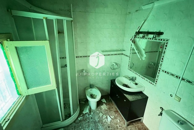 Segunda mano - Apartamento / piso -
Torrevieja