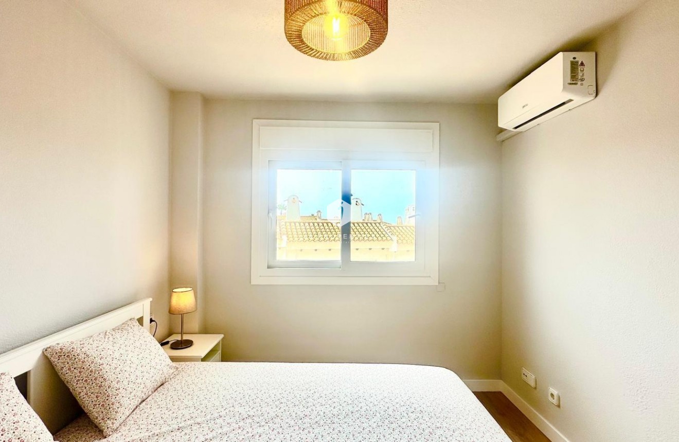 Tweedehands - Appartement / flat -
Orihuela Costa - Campoamor