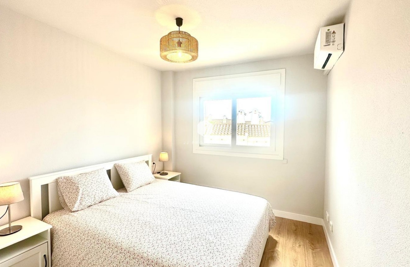 Tweedehands - Appartement / flat -
Orihuela Costa - Campoamor