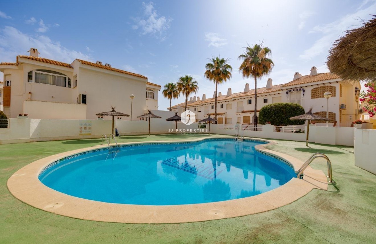 Tweedehands - Appartement / flat -
Orihuela Costa - Campoamor