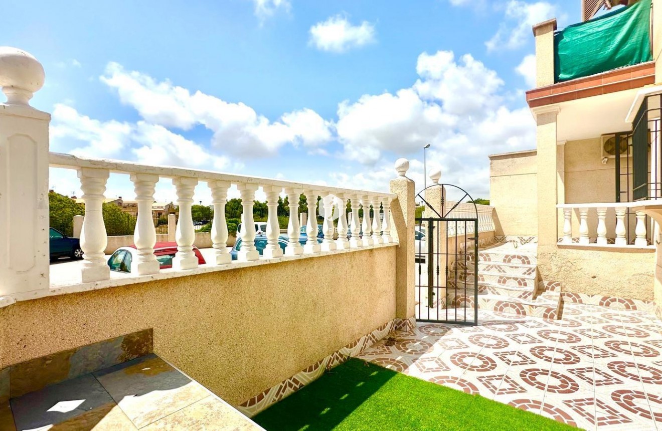 Segunda mano - Apartamento / piso -
Orihuela Costa - Playa Flamenca