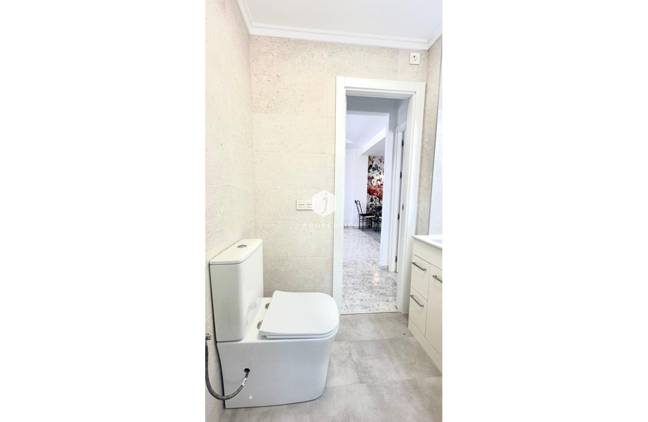 Segunda mano - Apartamento / piso -
Orihuela Costa - Playa Flamenca