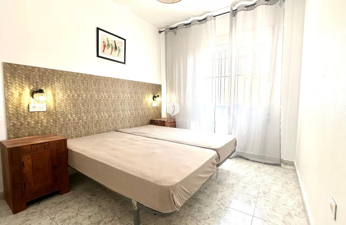 Segunda mano - Apartamento / piso -
Orihuela Costa - Playa Flamenca