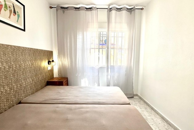 Segunda mano - Apartamento / piso -
Orihuela Costa - Playa Flamenca