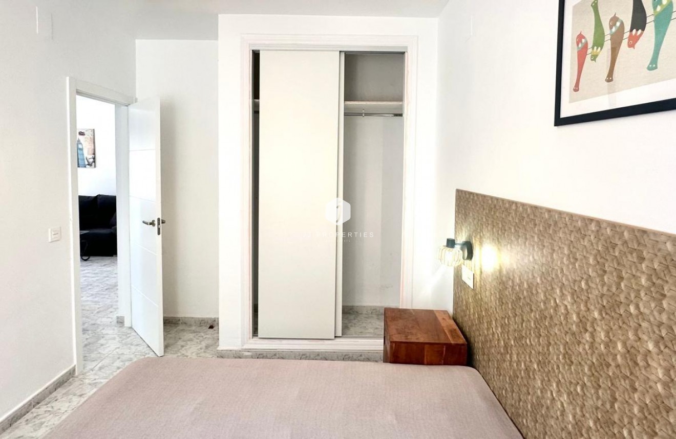 Segunda mano - Apartamento / piso -
Orihuela Costa - Playa Flamenca