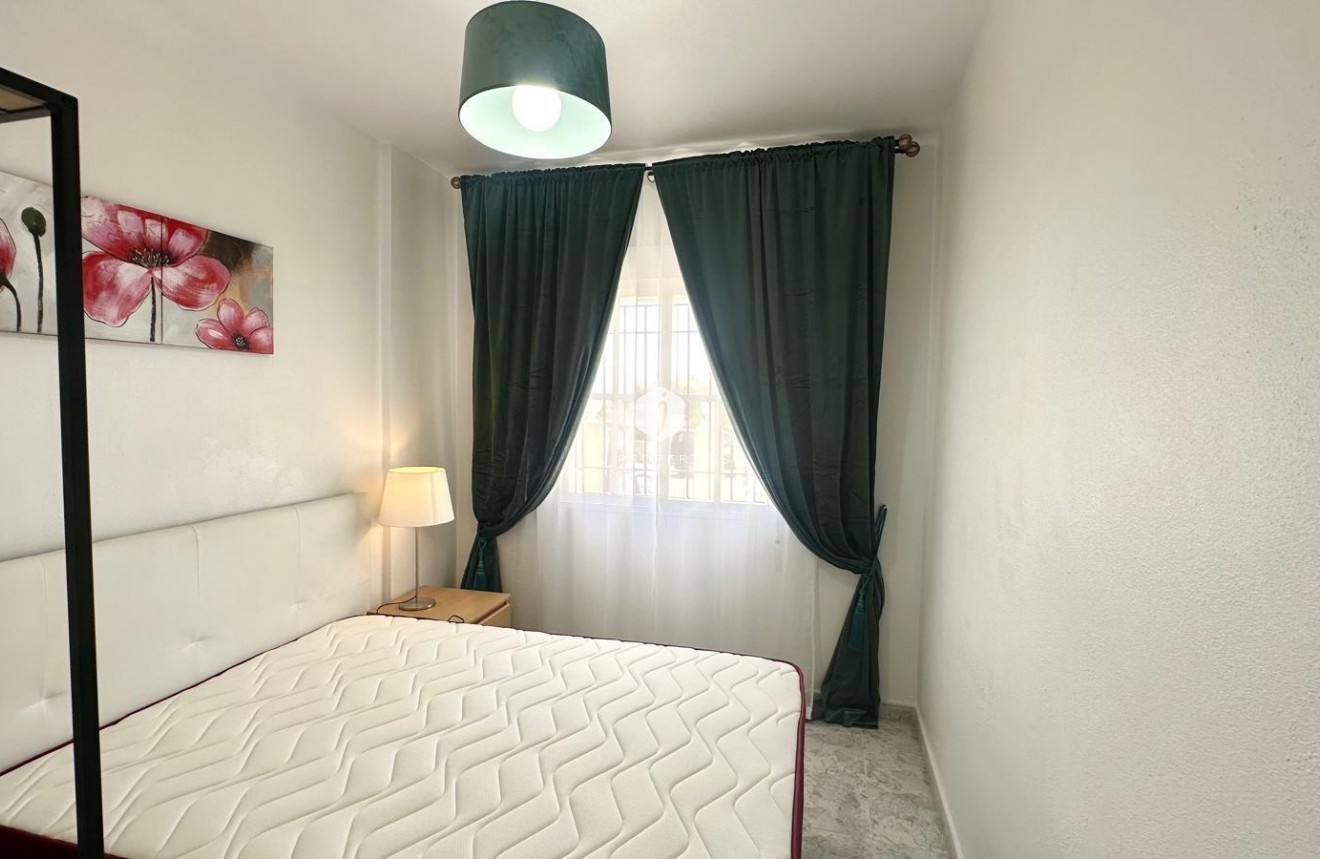 Segunda mano - Apartamento / piso -
Orihuela Costa - Playa Flamenca