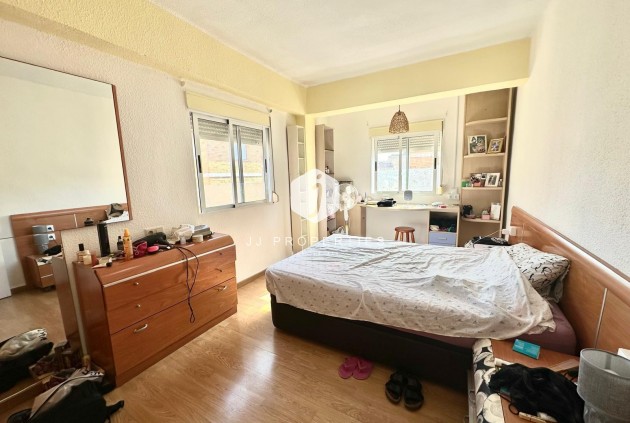 Segunda mano - Apartamento / piso -
Torrevieja - Estacion de autobuses