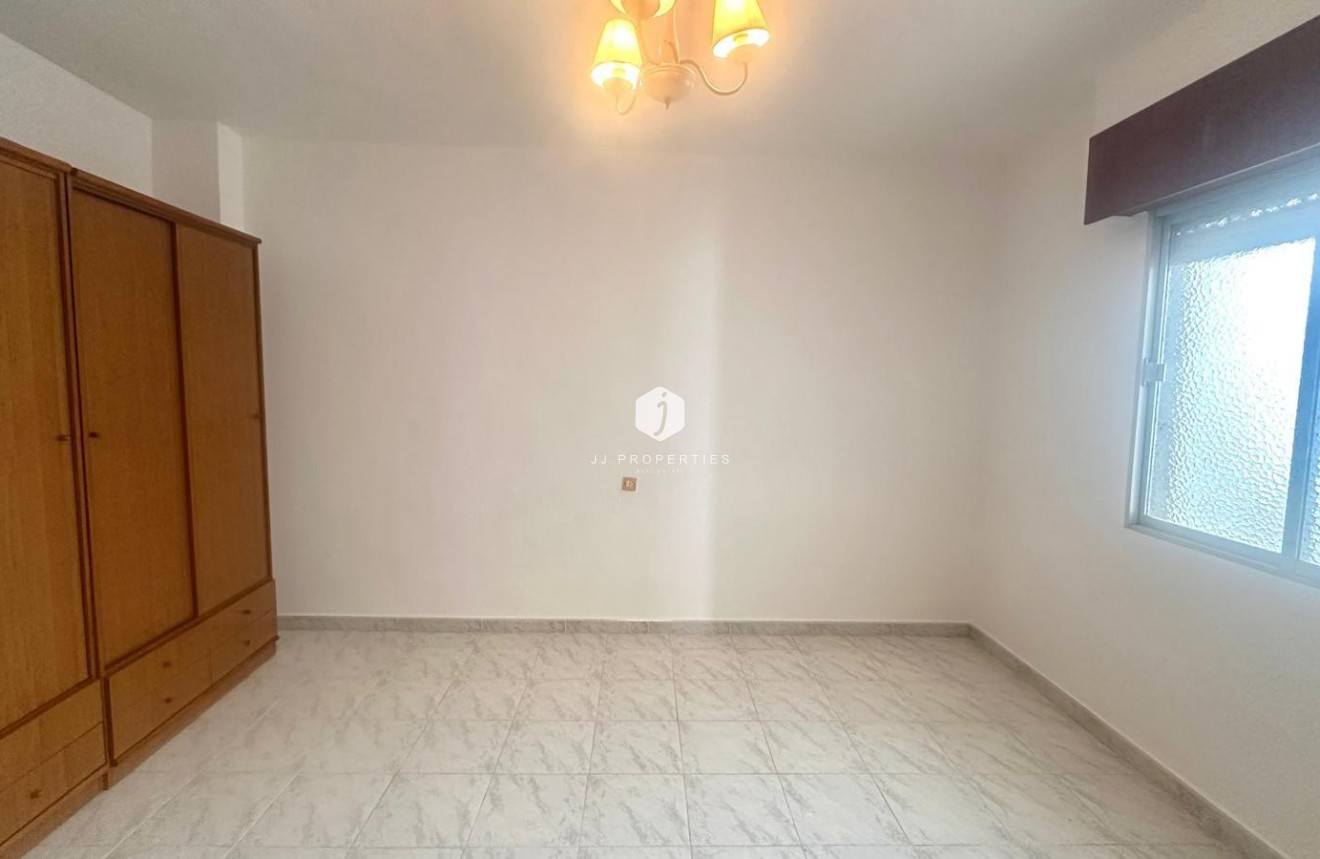 Segunda mano - Apartamento / piso -
Torrevieja - Estacion de autobuses