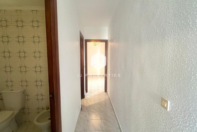 Segunda mano - Apartamento / piso -
Torrevieja - Estacion de autobuses