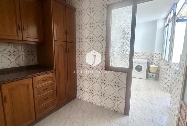 Segunda mano - Apartamento / piso -
Torrevieja - Estacion de autobuses