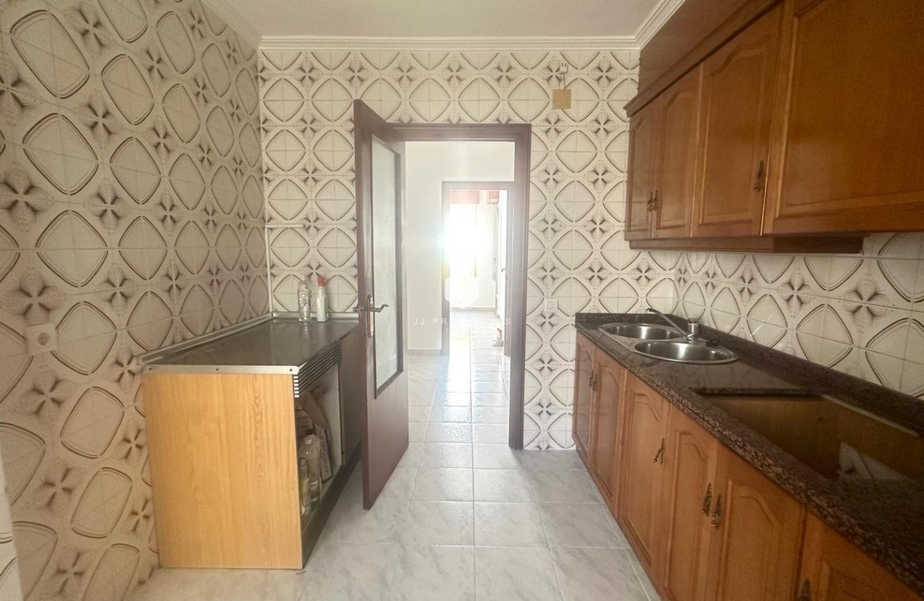 Segunda mano - Apartamento / piso -
Torrevieja - Estacion de autobuses