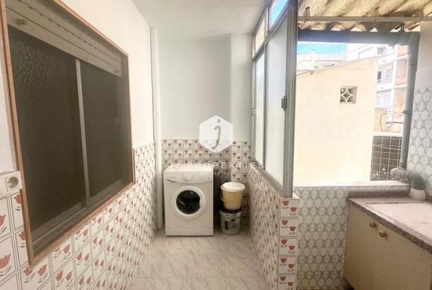 Segunda mano - Apartamento / piso -
Torrevieja - Estacion de autobuses