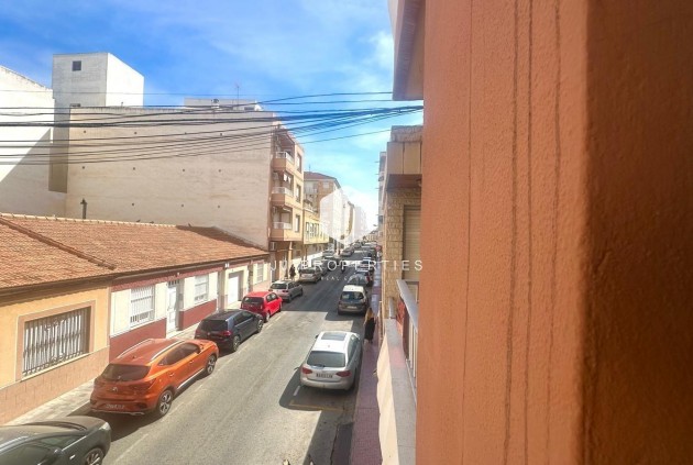 Segunda mano - Apartamento / piso -
Torrevieja - Estacion de autobuses