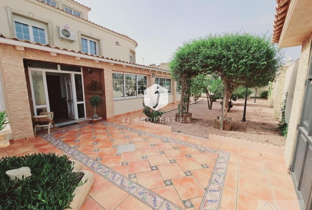 Segunda mano - Villa -
Torrevieja - La Siesta - El Salado - Torreta