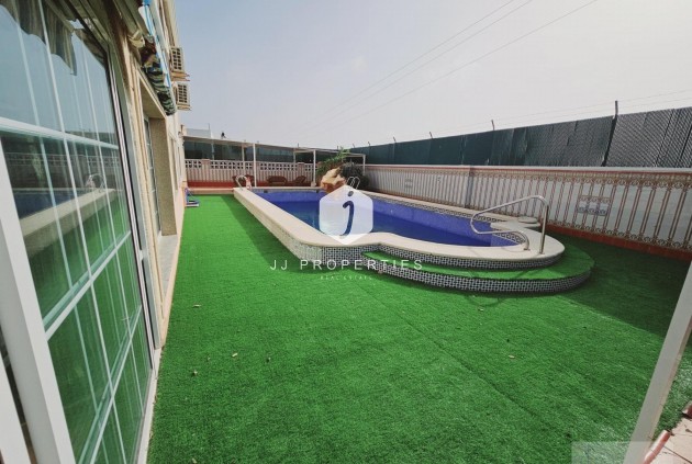 Segunda mano - Villa -
Torrevieja - La Siesta - El Salado - Torreta