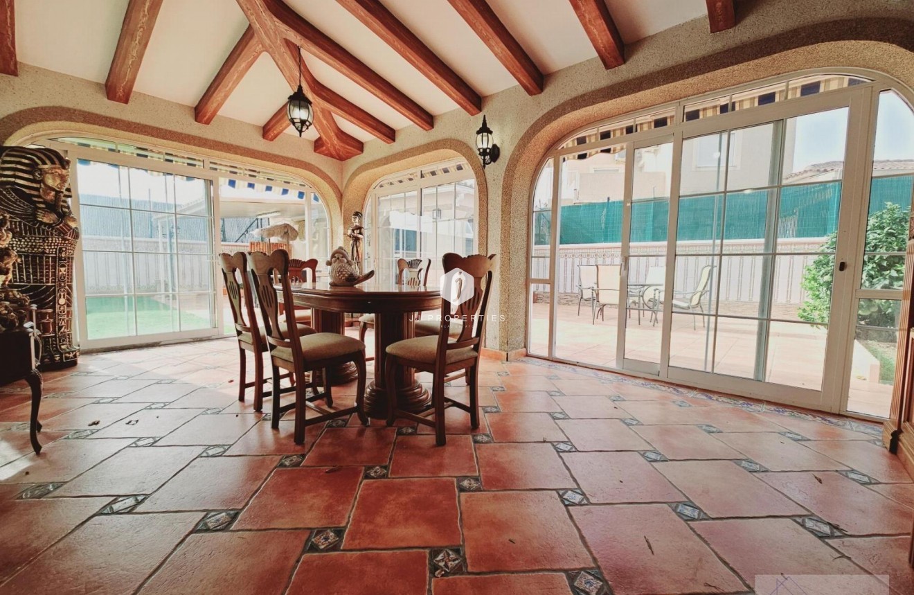 Segunda mano - Villa -
Torrevieja - La Siesta - El Salado - Torreta