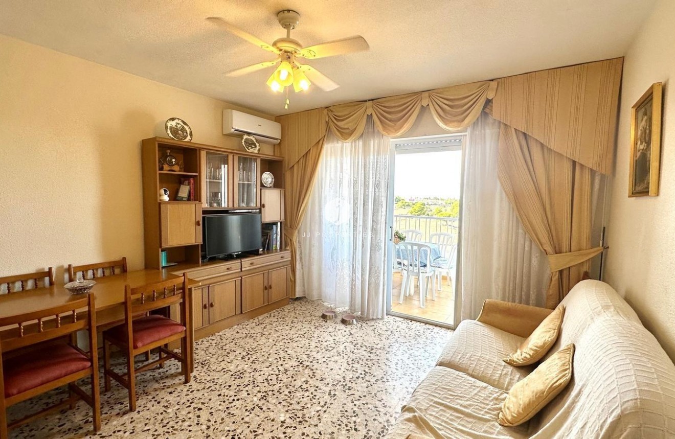 Segunda mano - Apartamento / piso -
Torrevieja - Punta prima