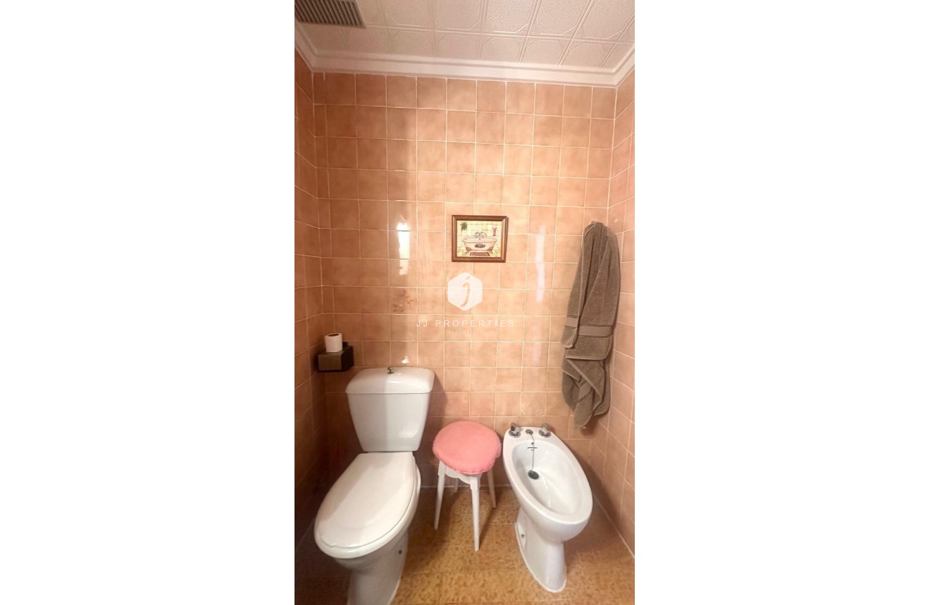 Segunda mano - Apartamento / piso -
Torrevieja - Punta prima