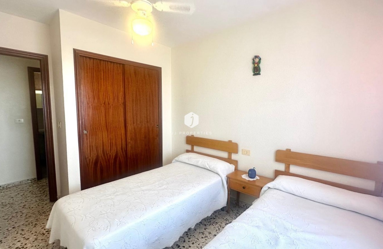 Segunda mano - Apartamento / piso -
Torrevieja - Punta prima