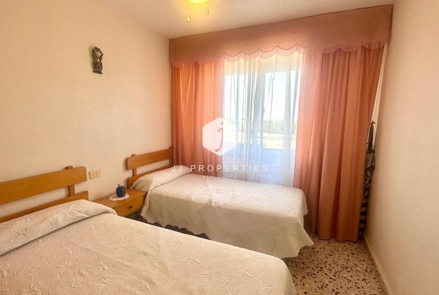 Segunda mano - Apartamento / piso -
Torrevieja - Punta prima