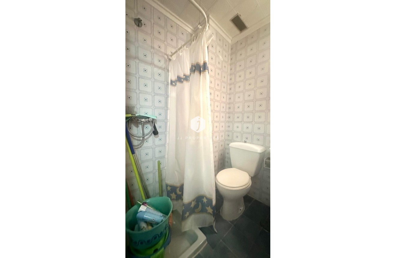 Segunda mano - Apartamento / piso -
Torrevieja - Punta prima