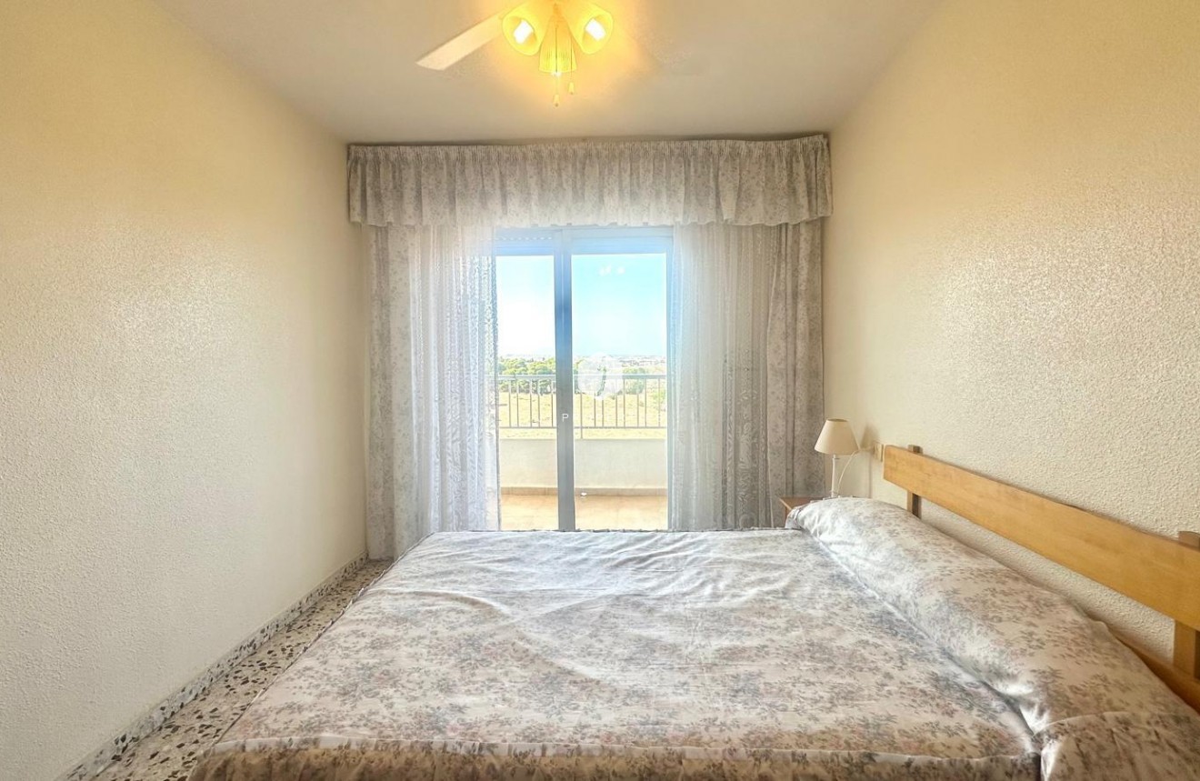 Segunda mano - Apartamento / piso -
Torrevieja - Punta prima