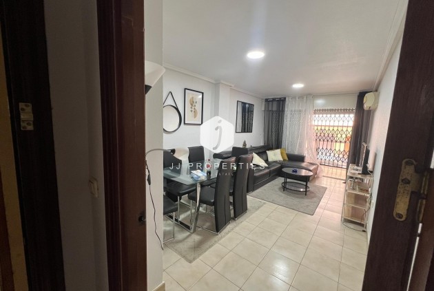 Segunda mano - Apartamento / piso -
Torrevieja - Playa del Cura