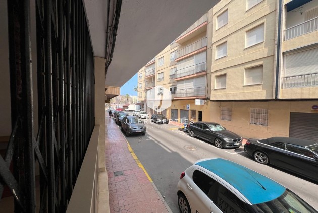 Segunda mano - Apartamento / piso -
Torrevieja - Playa del Cura