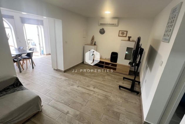 Segunda mano - Bungalow -
Torrevieja - La Siesta - El Salado - Torreta