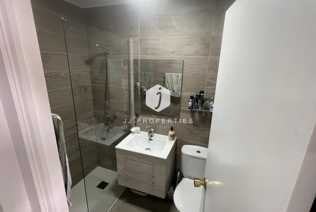 Segunda mano - Bungalow -
Torrevieja - La Siesta - El Salado - Torreta